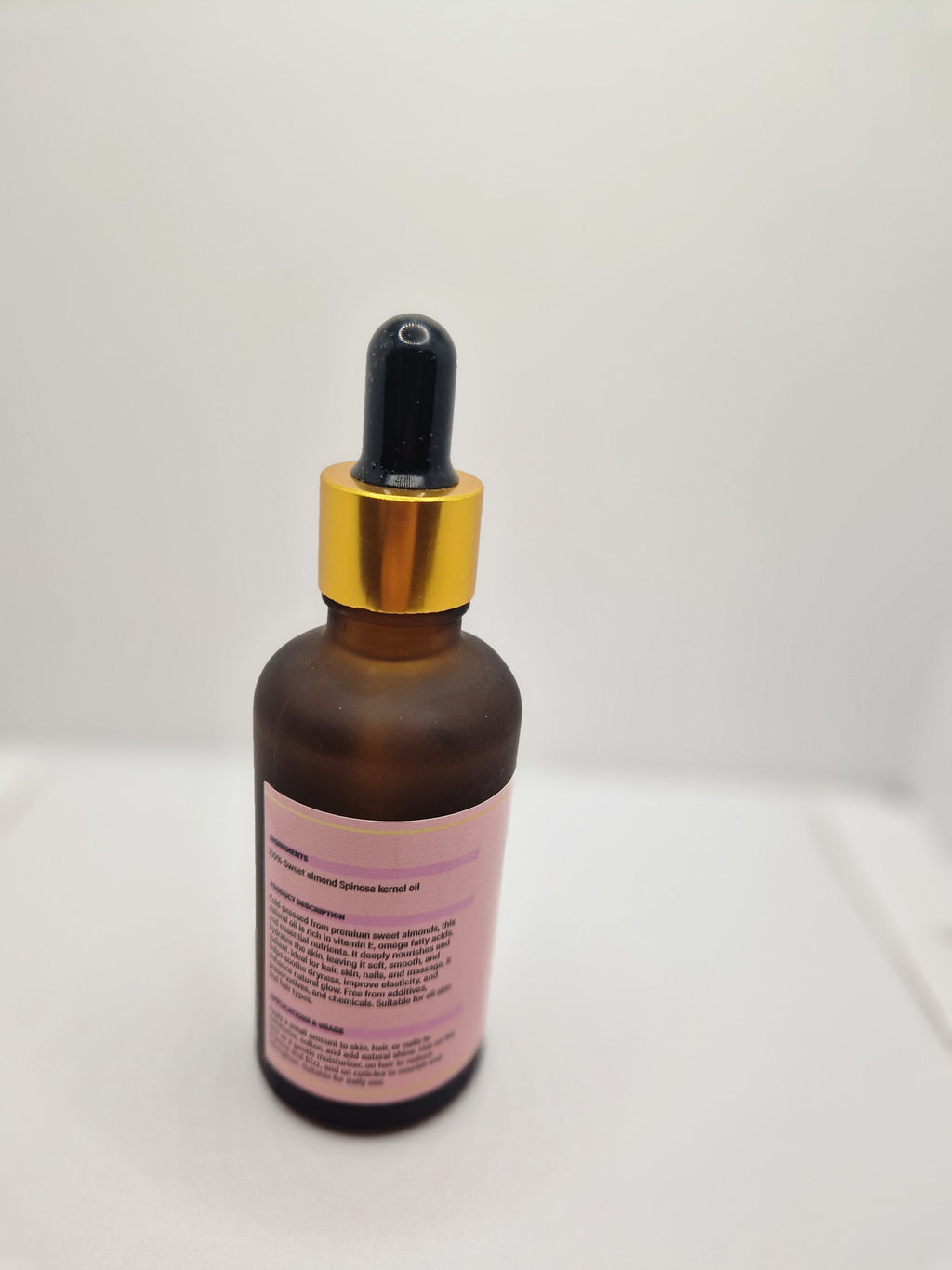 Sweet Almond Oil 100%.زيت اللوز